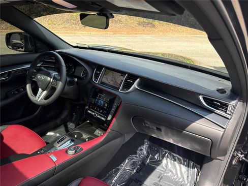 Certified 2025 INFINITI QX50 Sport image 28