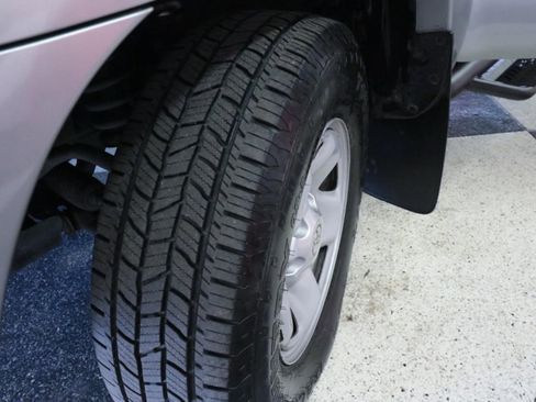 Used 2014 Toyota Tacoma PreRunner w/ SR5 Package image 9