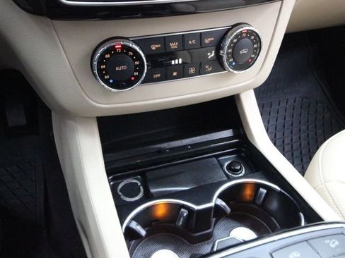 Used 2017 Mercedes-Benz GLS 450 4MATIC image 27