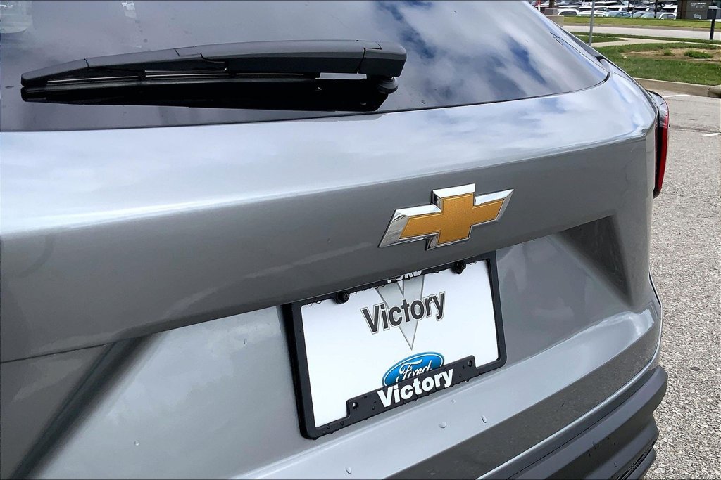 Used 2026 Chevrolet Trax LS FWD image 28