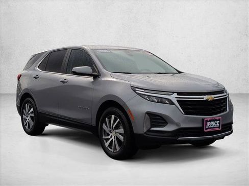 Used 2024 Chevrolet Equinox LT FWD image 3