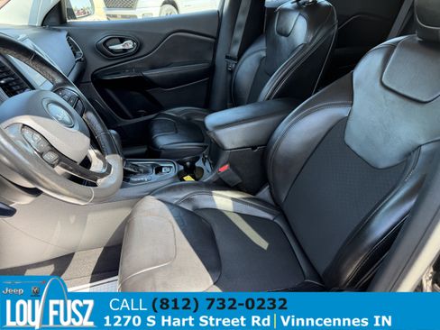 Used 2021 Jeep Cherokee Latitude Plus FWD image 13