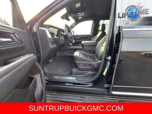 Used 2025 GMC Yukon XL Denali image 9