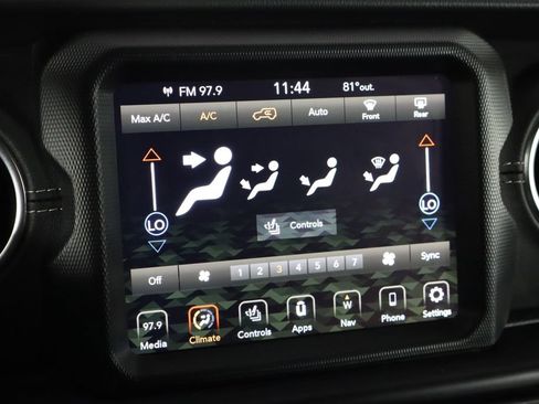 Used 2023 Jeep Wrangler Unlimited Sahara w/ Cold Weather Group AWD/4WD image 30