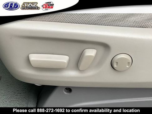 Used 2011 Toyota Sienna LE image 11