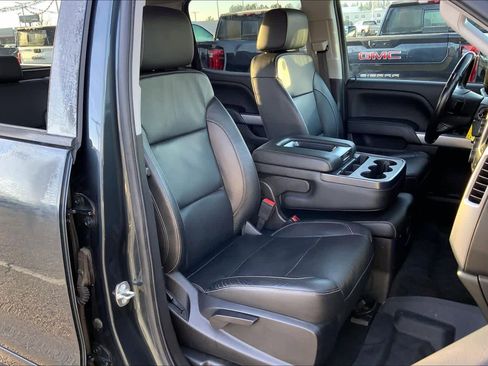 Used 2018 Chevrolet Silverado 1500 LT w/ All Star Edition image 9