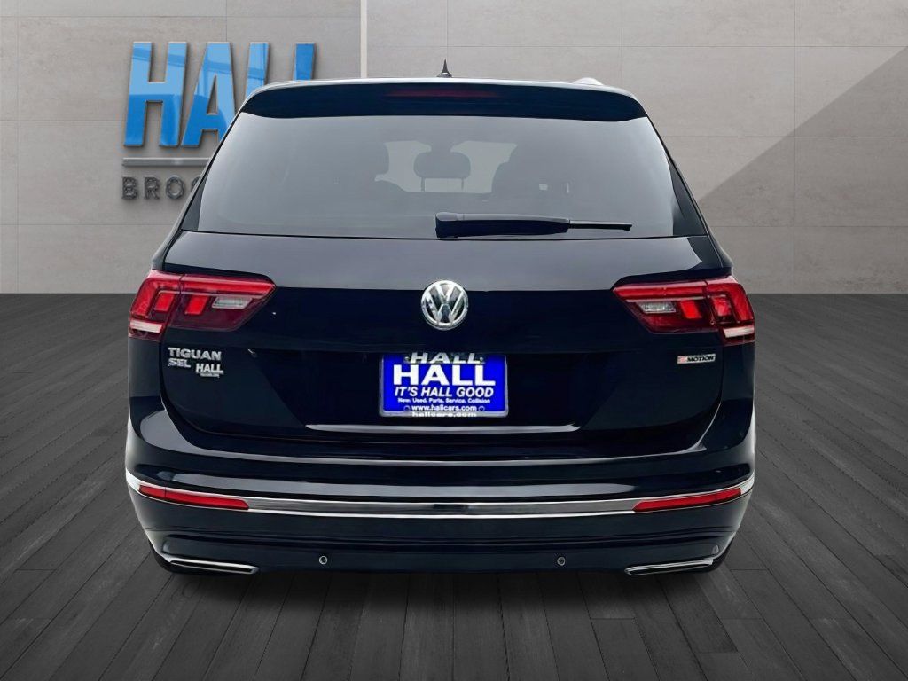 Used 2020 Volkswagen Tiguan SEL Premium R-Line w/ 3rd Row Seat Package AWD/4WD image 4