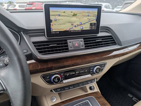 Used 2018 Audi Q5 2.0T Premium Plus w/ Premium Plus Package AWD/4WD image 9