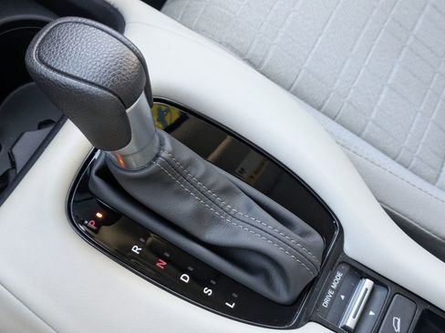 Used 2024 Honda HR-V LX image 22