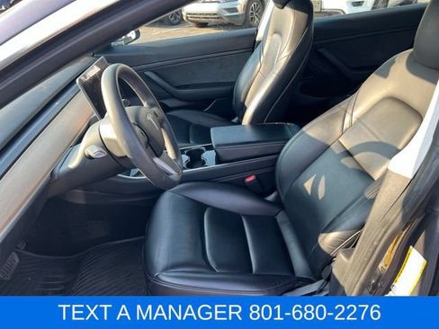 Used 2020 Tesla Model 3 Standard Range RWD image 17