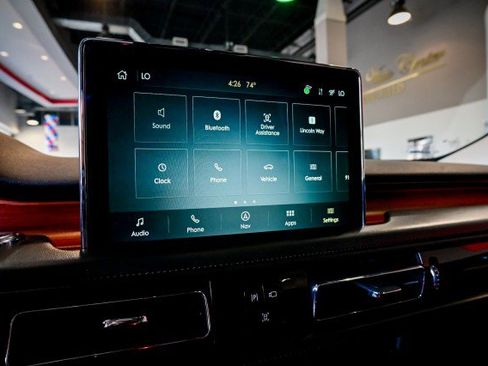 Used 2022 Lincoln Aviator Grand Touring w/ Elements Package Plus AWD/4WD image 39