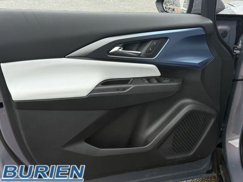 New 2026 Chevrolet Equinox EV LT image 9