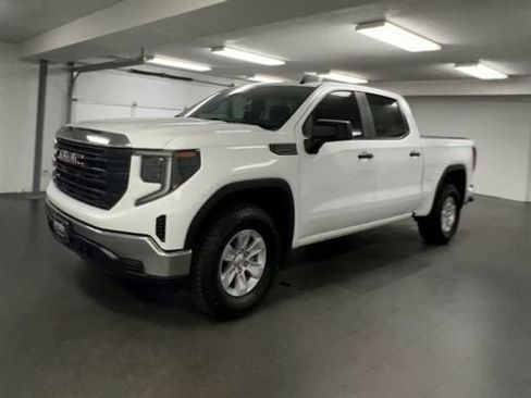 Certified 2024 GMC Sierra 1500 Pro w/ Pro Value Package AWD/4WD image 4