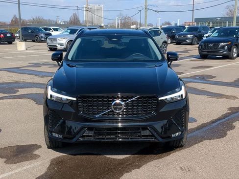 Used 2025 Volvo XC60 B5 Ultra image 9