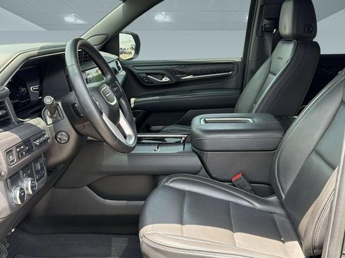 Used 2023 GMC Yukon XL Denali w/ Max Trailering Package RWD image 4