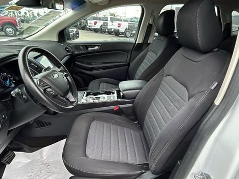 Certified 2020 Ford Edge SE image 17