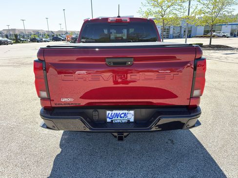 Used 2026 Chevrolet Colorado Z71 w/ Technology Package AWD/4WD image 4