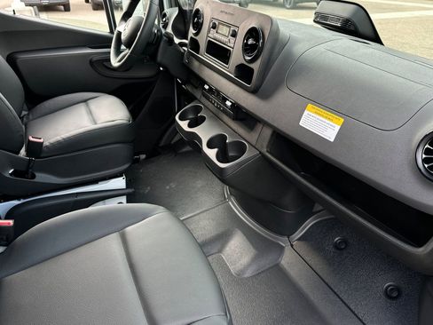 New 2025 Mercedes-Benz Sprinter 2500 image 12