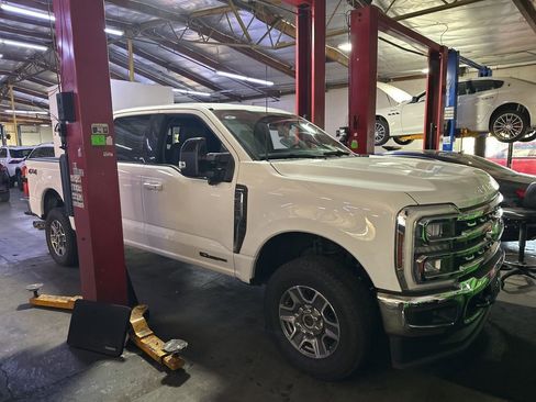 Used 2024 Ford F250 Lariat image 5