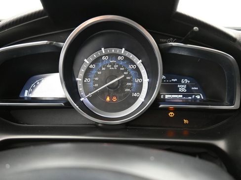 Used 2017 Toyota Yaris iA image 6