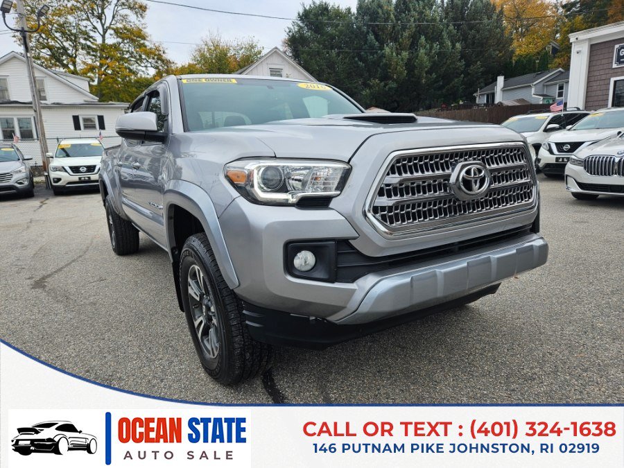 Used 2016 Toyota Tacoma TRD Sport w/ Premium & Technology Package AWD/4WD image 8