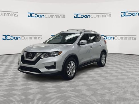 Used 2020 Nissan Rogue SV FWD image 4