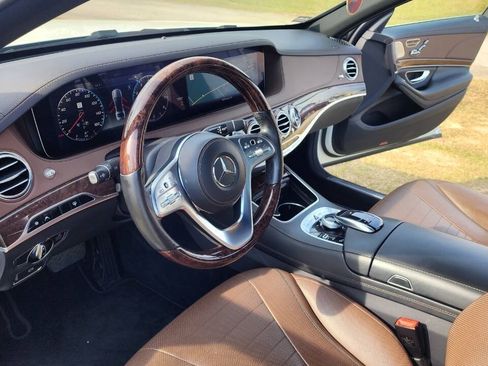 Used 2018 Mercedes-Benz S 560 Sedan image 42