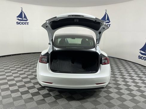 Used 2023 Tesla Model 3 Standard Range image 17