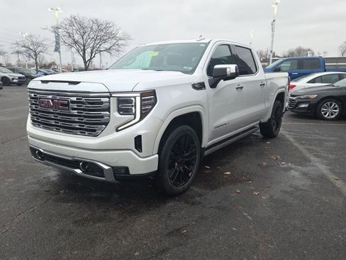 Used 2023 GMC Sierra 1500 Denali w/ Denali Reserve Package image 2