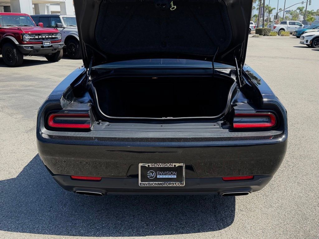 Used 2019 Dodge Challenger GT w/ Plus Package RWD image 10