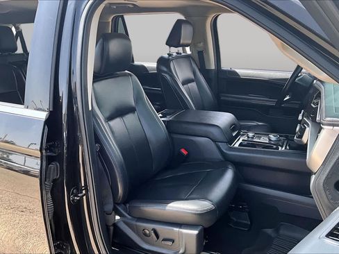 Used 2024 Ford Expedition Max XLT AWD/4WD image 9