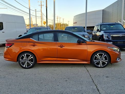 Certified 2021 Nissan Sentra SR w/ SR Premium Package image 7