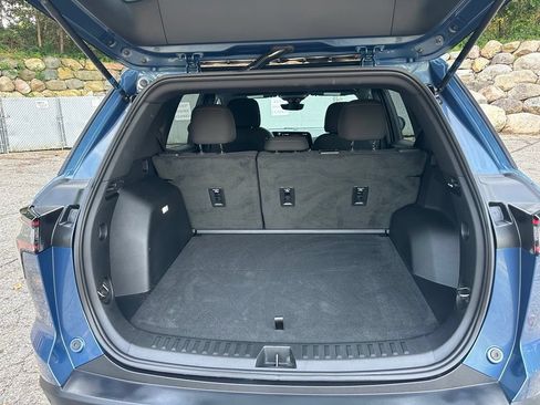 Used 2025 Chevrolet Equinox LT w/ Safety and Technology Package FWD image 26