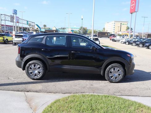 New 2026 Nissan Kicks S image 8