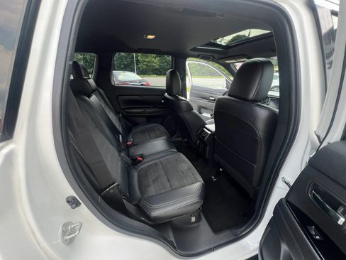 Used 2019 Mitsubishi Outlander SEL AWD/4WD image 12