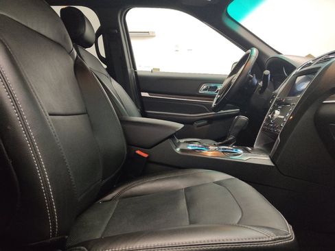 Used 2017 Ford Explorer Limited w/ Equipment Group 301A image 21