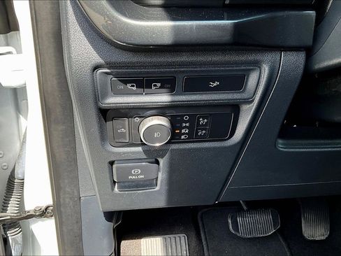 Used 2022 Ford F150 XLT w/ Equipment Group 302A High image 18