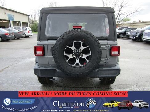 Used 2023 Jeep Wrangler Sport image 5