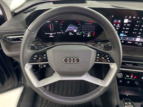 Used 2025 Audi Q5 Premium Plus w/ Premium Plus image 18