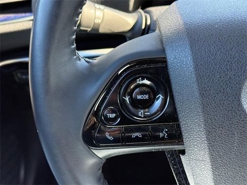 Used 2022 Toyota Prius L Eco image 20