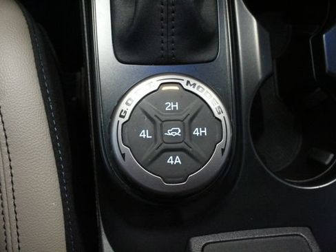 Used 2024 Ford Bronco Wildtrak AWD/4WD image 17