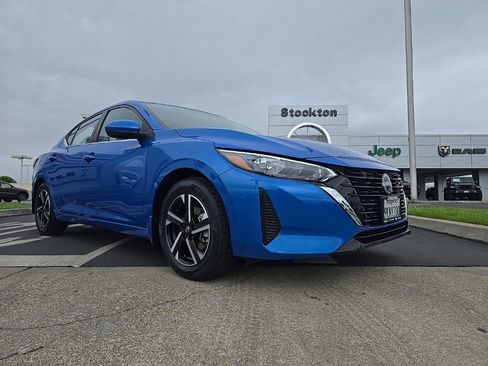 Used 2024 Nissan Sentra SV image 1