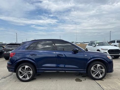 Used 2025 Audi Q3 2.0T Premium w/ Convenience Plus Package AWD/4WD image 2