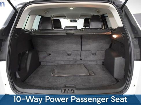 Used 2017 Ford Escape SE w/ SE Leather Comfort Package AWD/4WD image 9