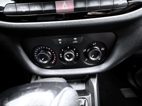 Used 2019 RAM ProMaster City Tradesman FWD image 13