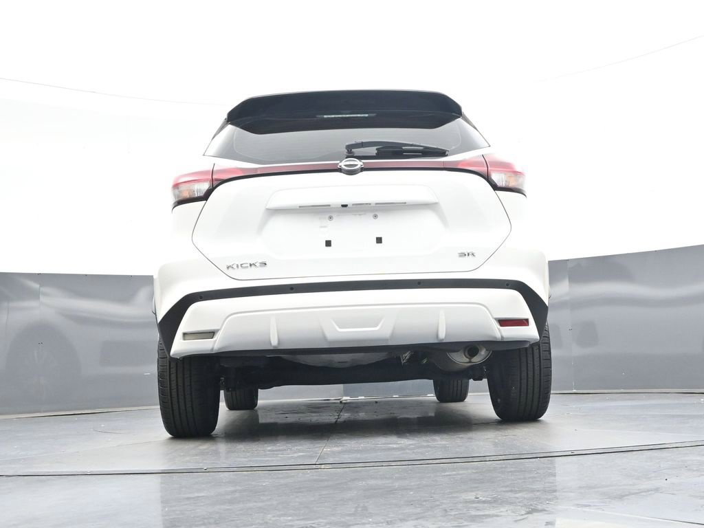 Certified 2024 Nissan Kicks SR FWD image 35