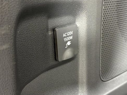 Used 2022 Toyota Highlander Platinum AWD/4WD image 42