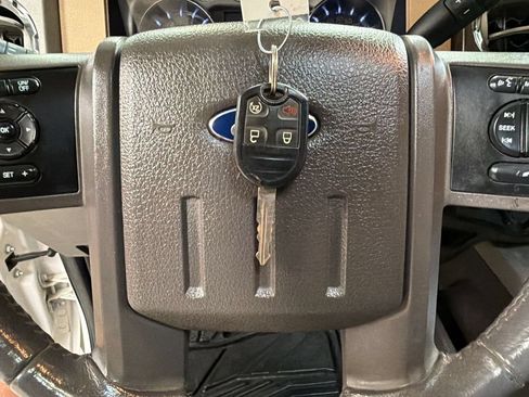 Used 2016 Ford F250 Lariat w/ Lariat Ultimate Package AWD/4WD image 54
