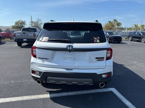 Used 2023 Honda Passport TrailSport image 6