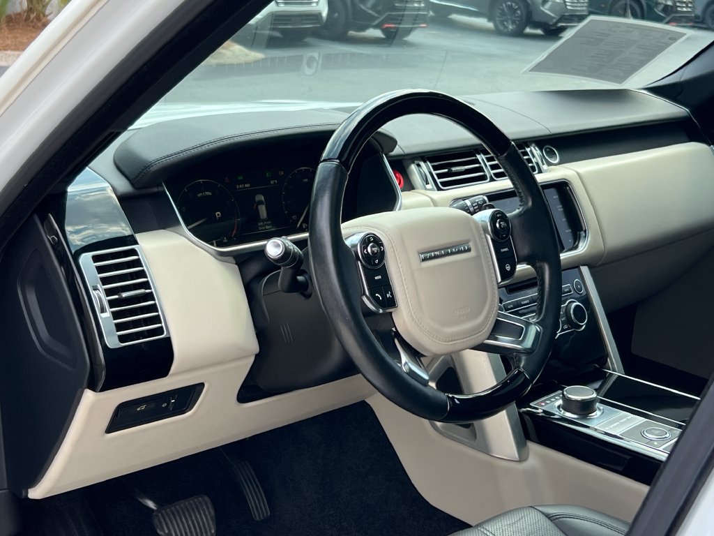Used 2014 Land Rover Range Rover HSE AWD/4WD image 5